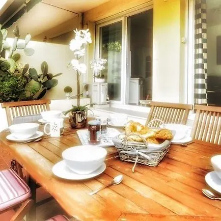 Les Vertes Annees Apartment Juan-les-Pins