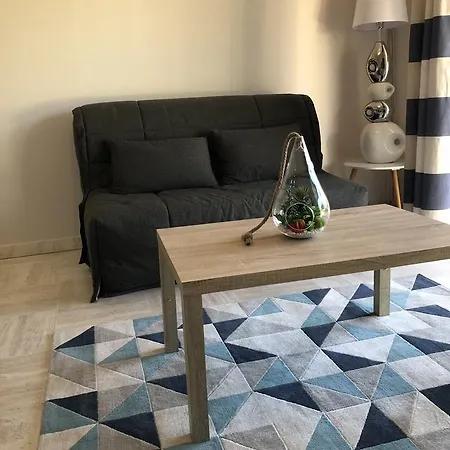 Les Vertes Annees Apartment